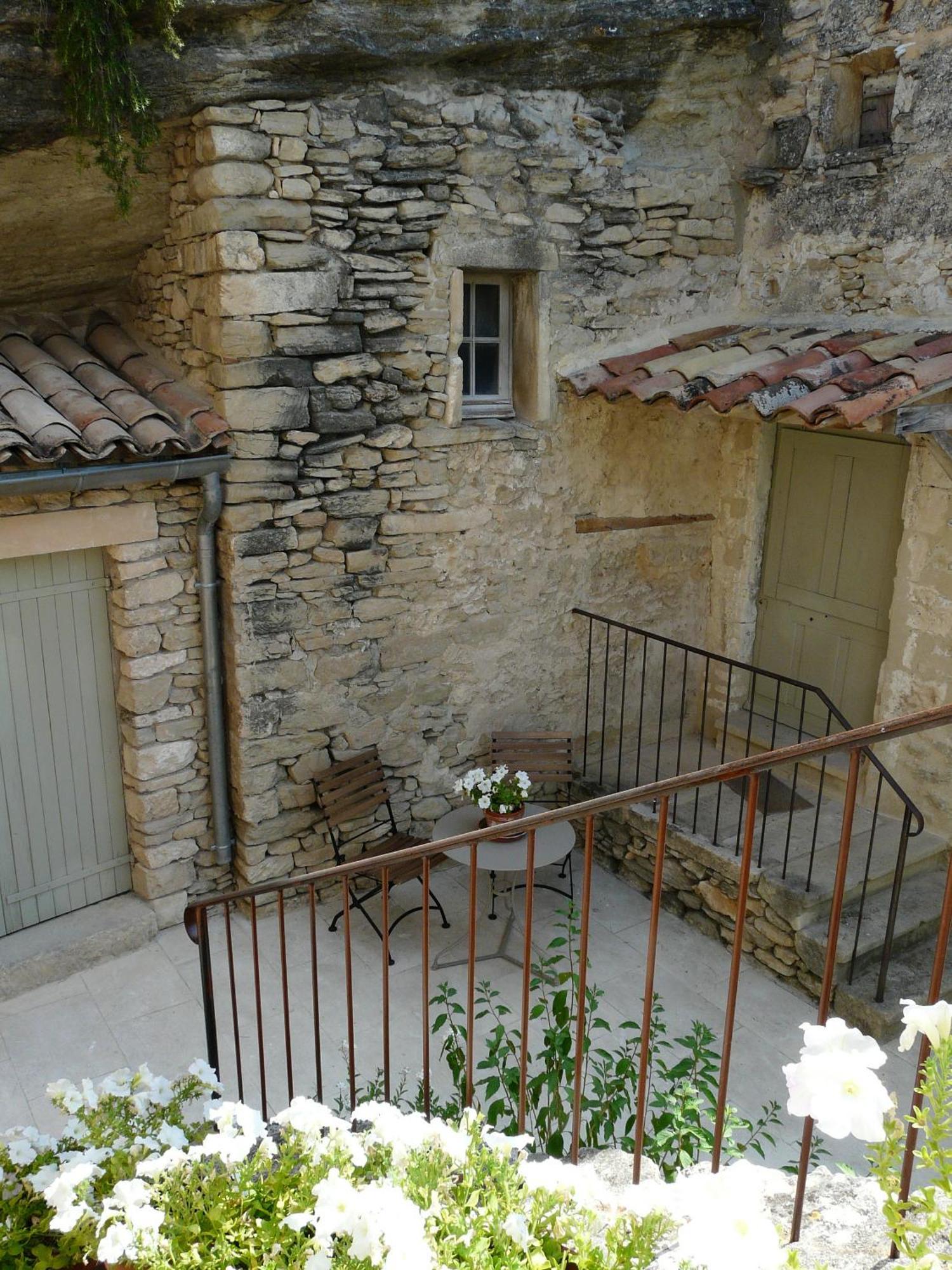 Joli Mas Provençal du 19ème siècle avec grande piscine privée, situé au calme, en campagne de Lacoste, au cœur du Luberon, 6 personnes, LS2-239 Amanto Lacoste  Esterno foto